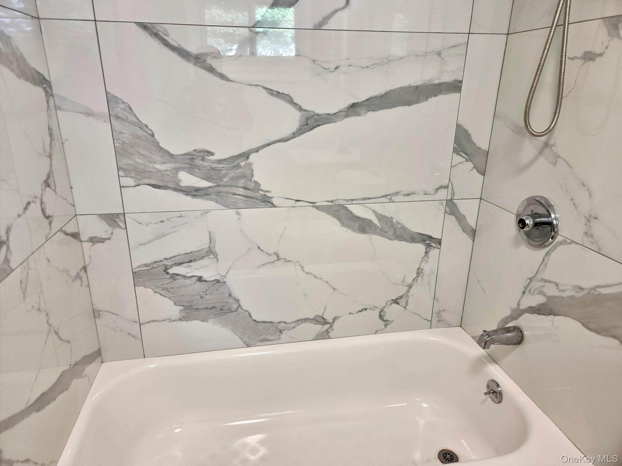 1055645 Property Photo 5