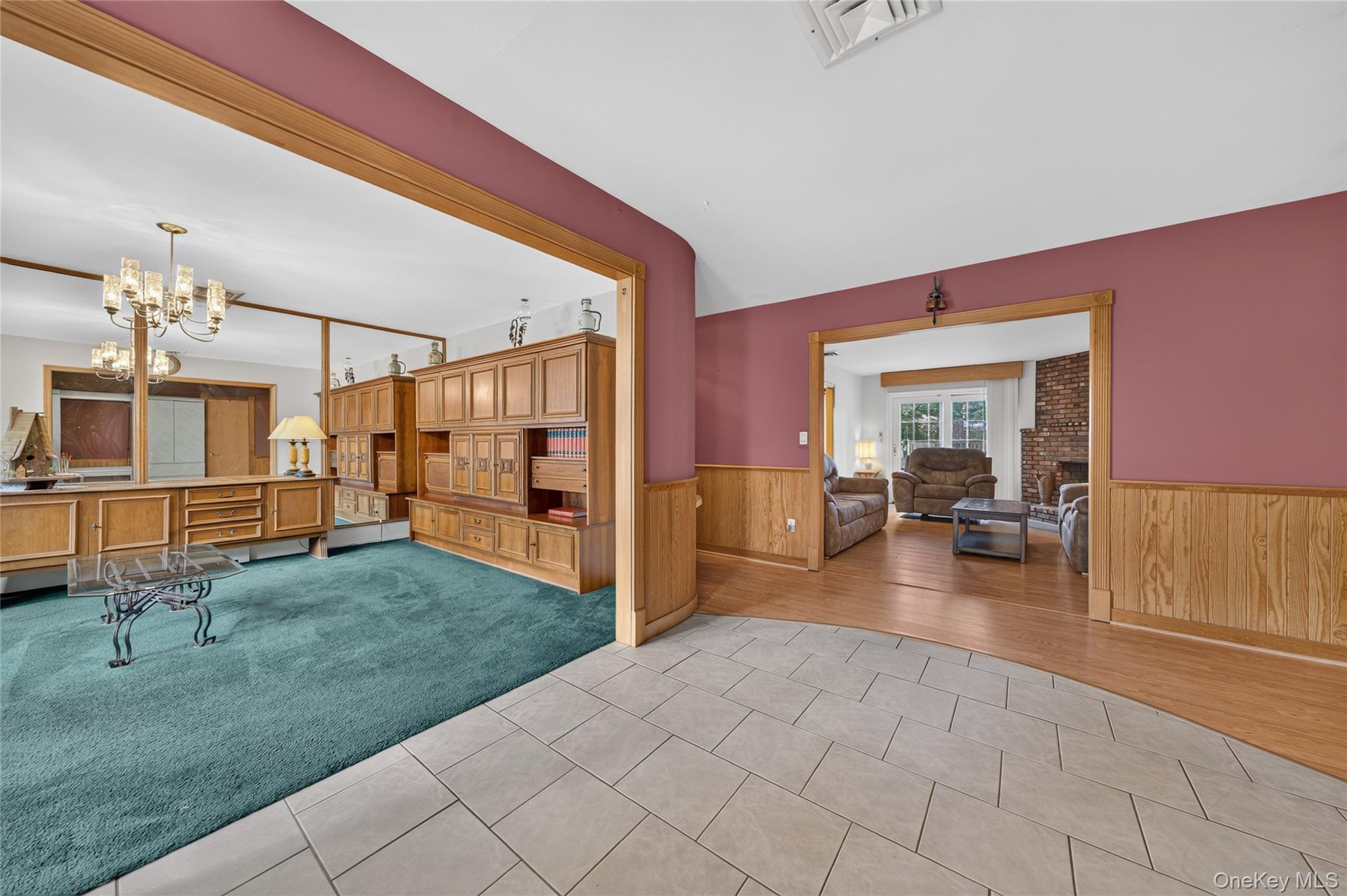9 Groton Lane Property Photo 7