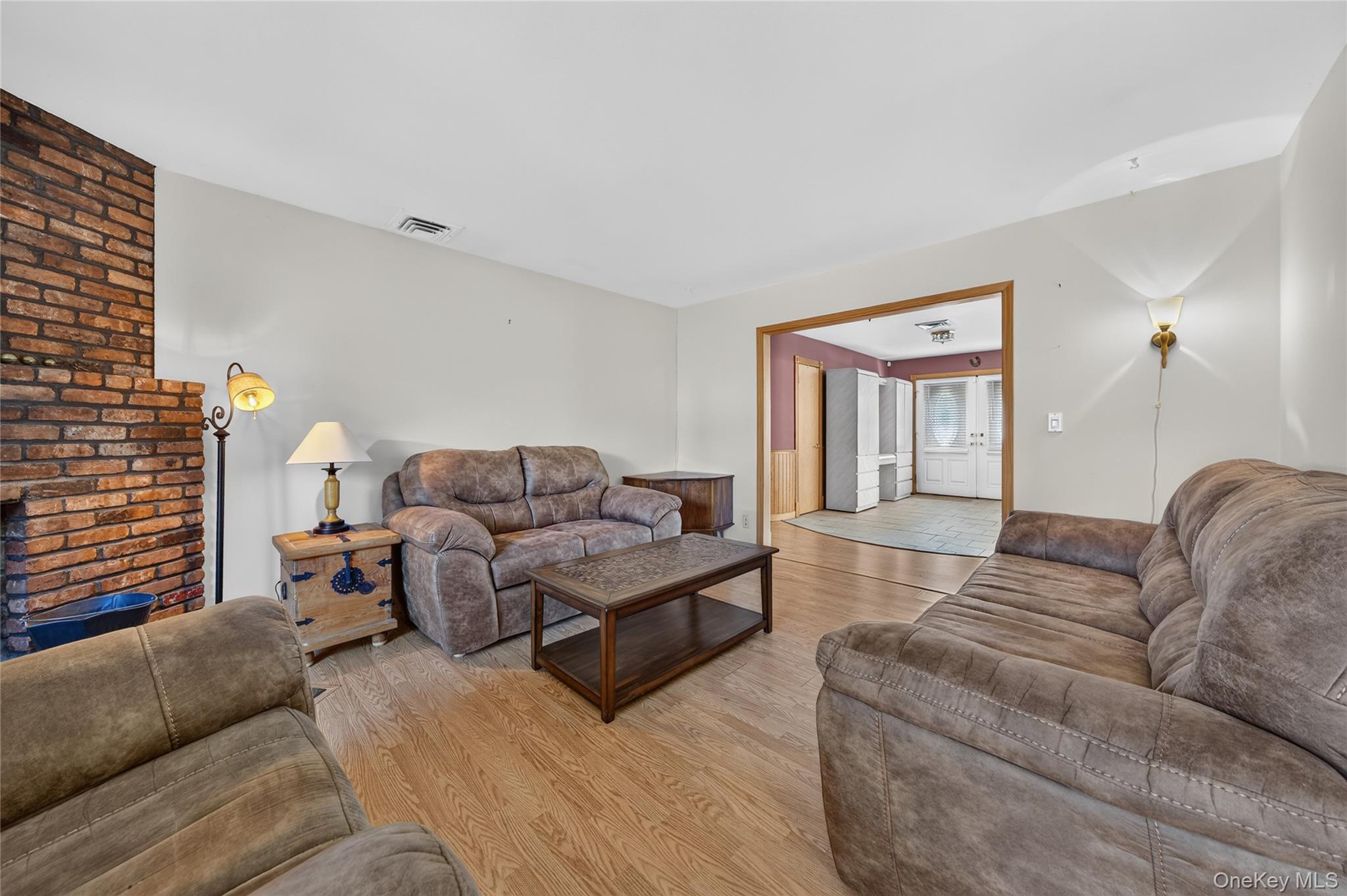 9 Groton Lane Property Photo 12