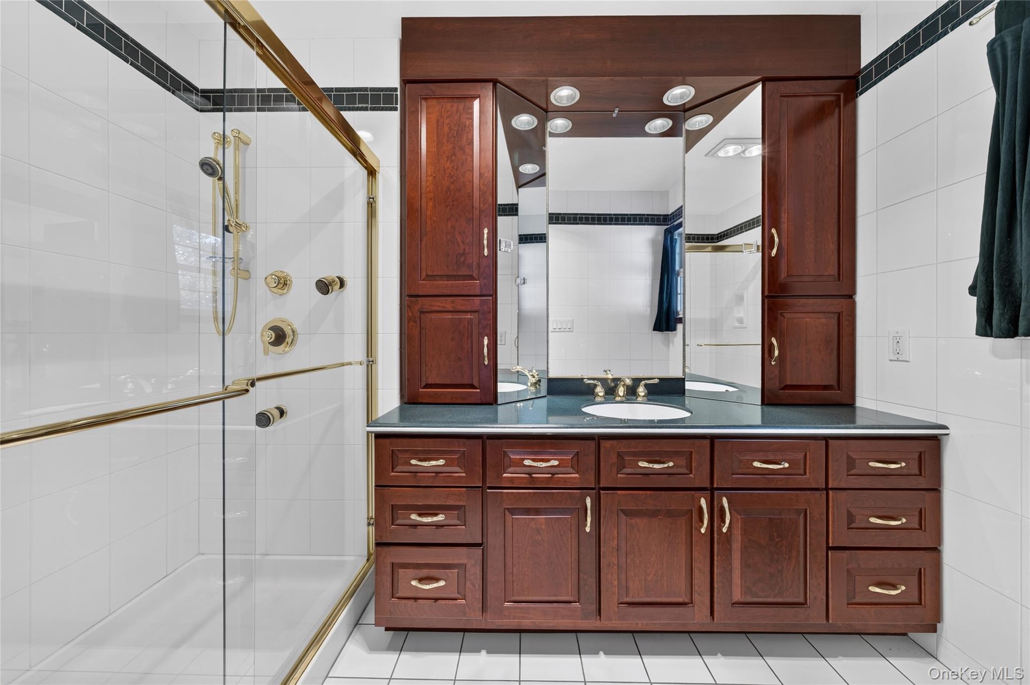 9 Groton Lane Property Photo 23