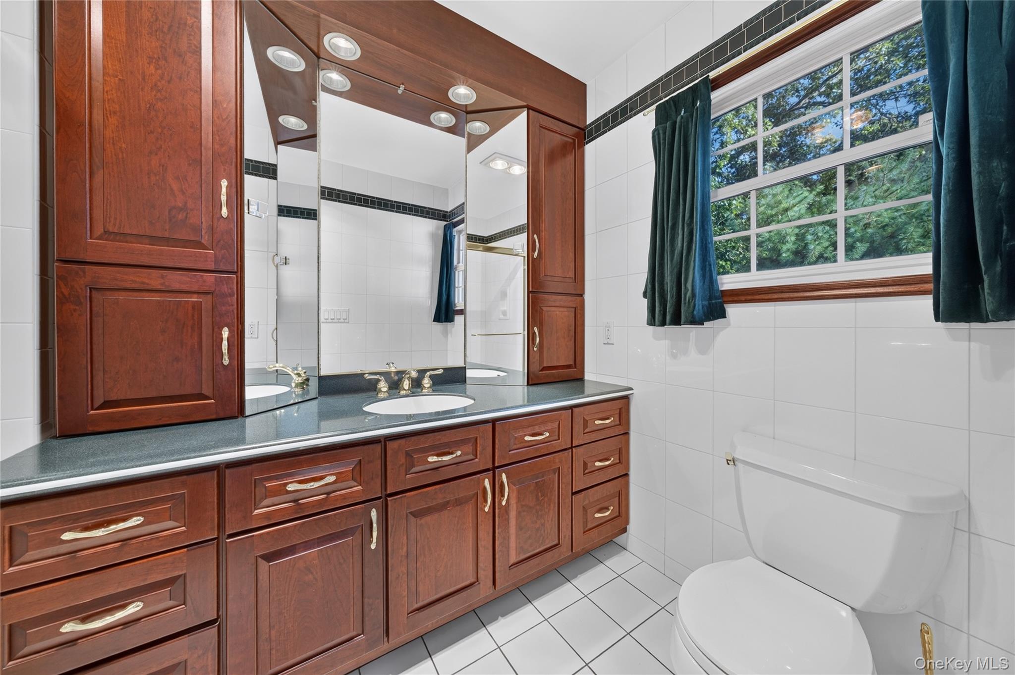 9 Groton Lane Property Photo 24