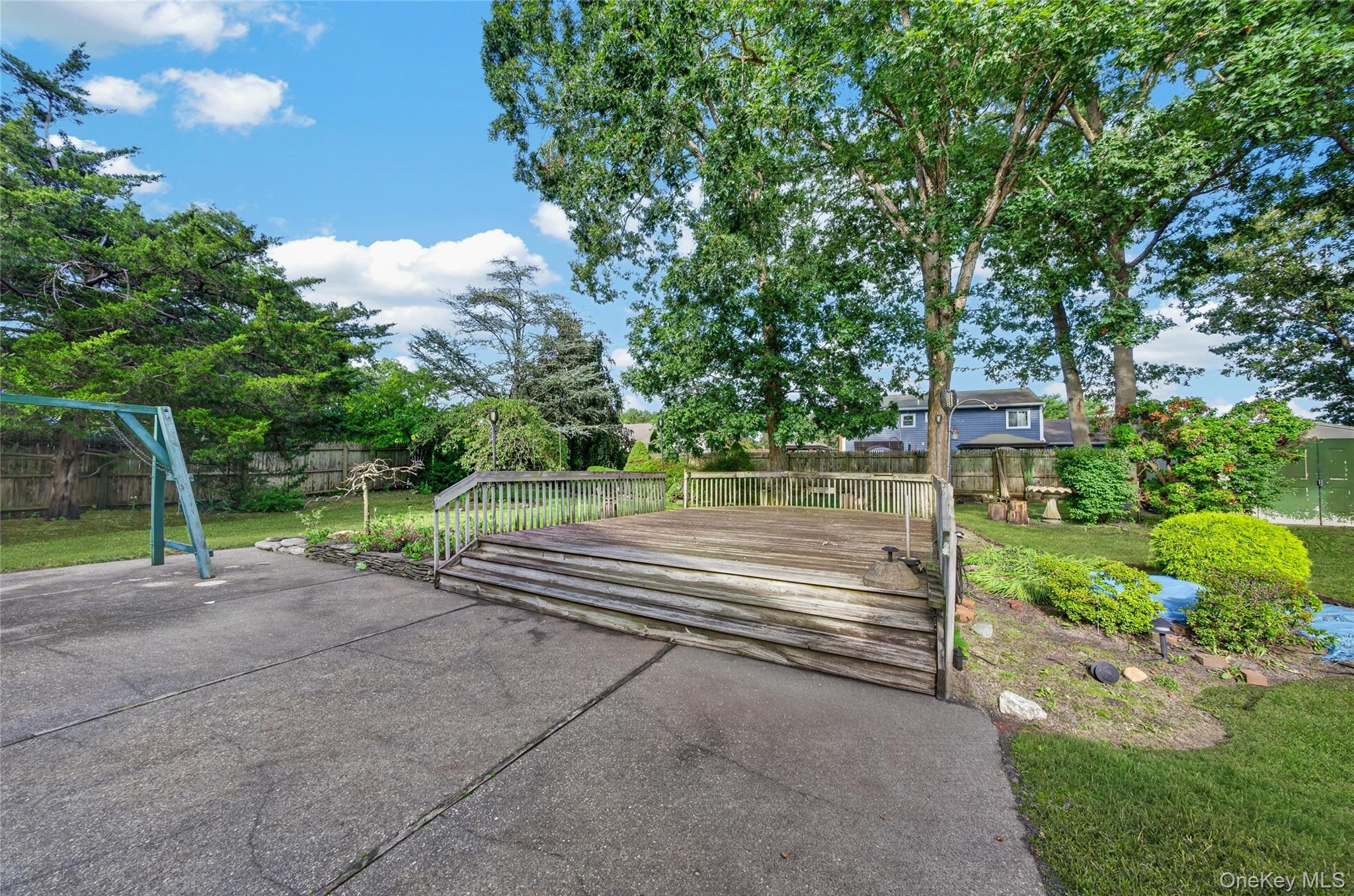 9 Groton Lane Property Photo 32