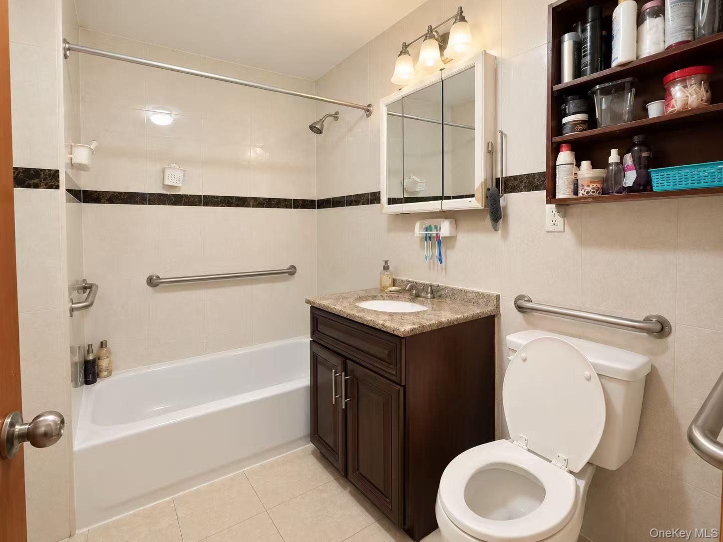 104-61 38th Avenue 1b Property Photo 6