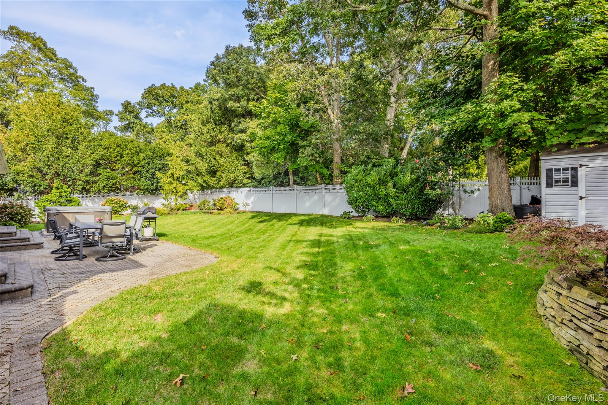 51 Beachfern Road Property Photo 4
