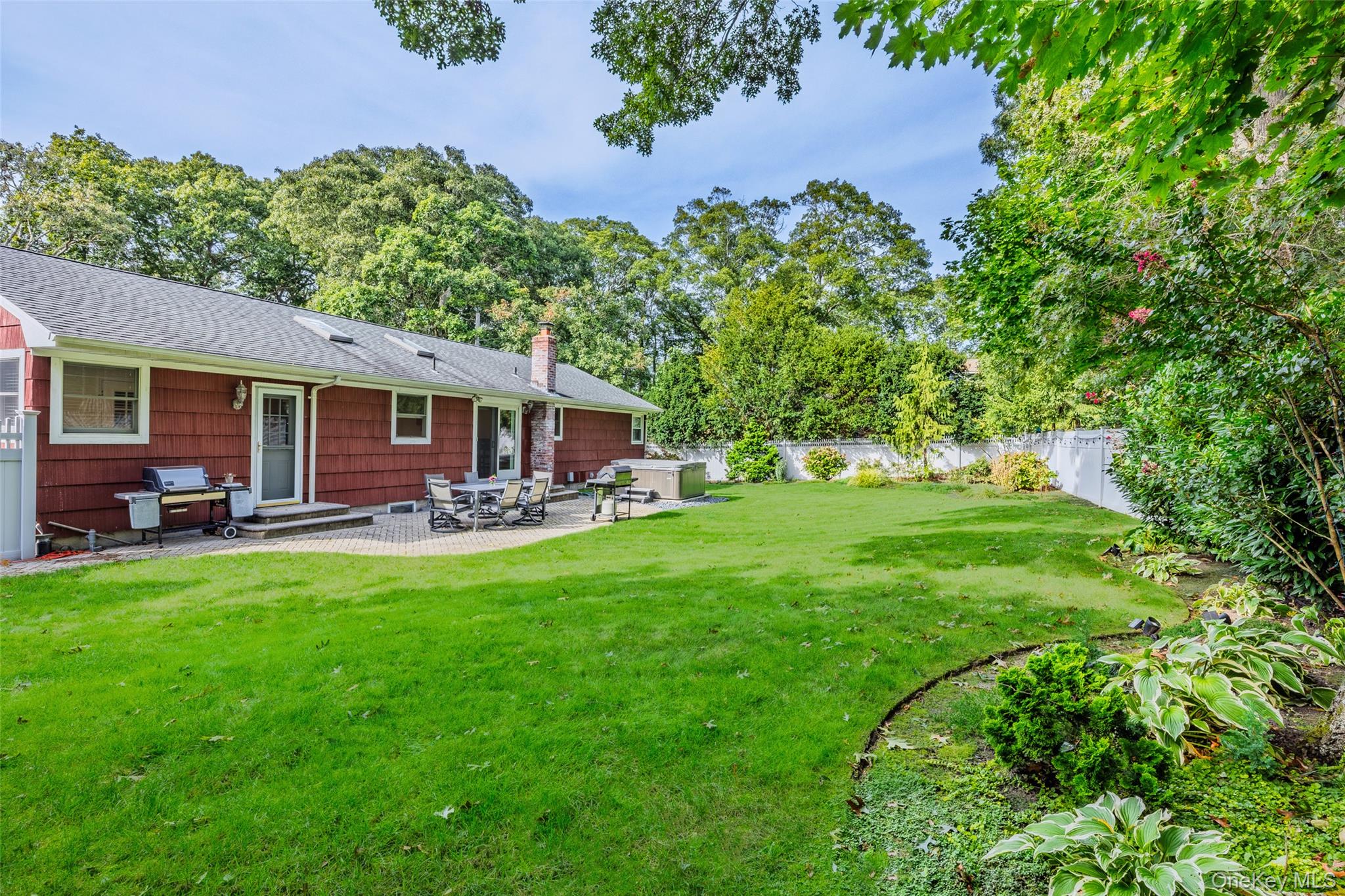 51 Beachfern Road Property Photo 5