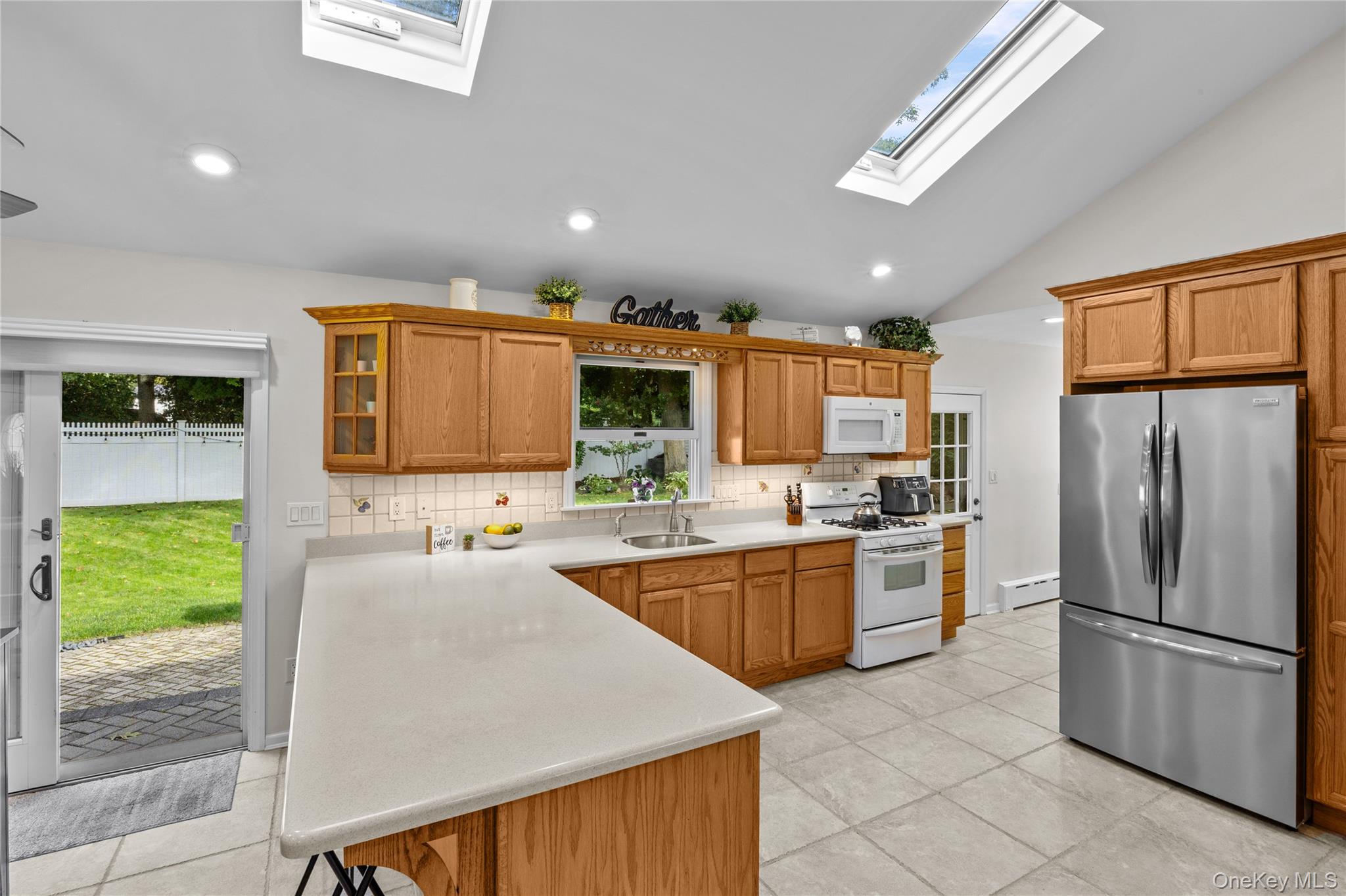 51 Beachfern Road Property Photo 16
