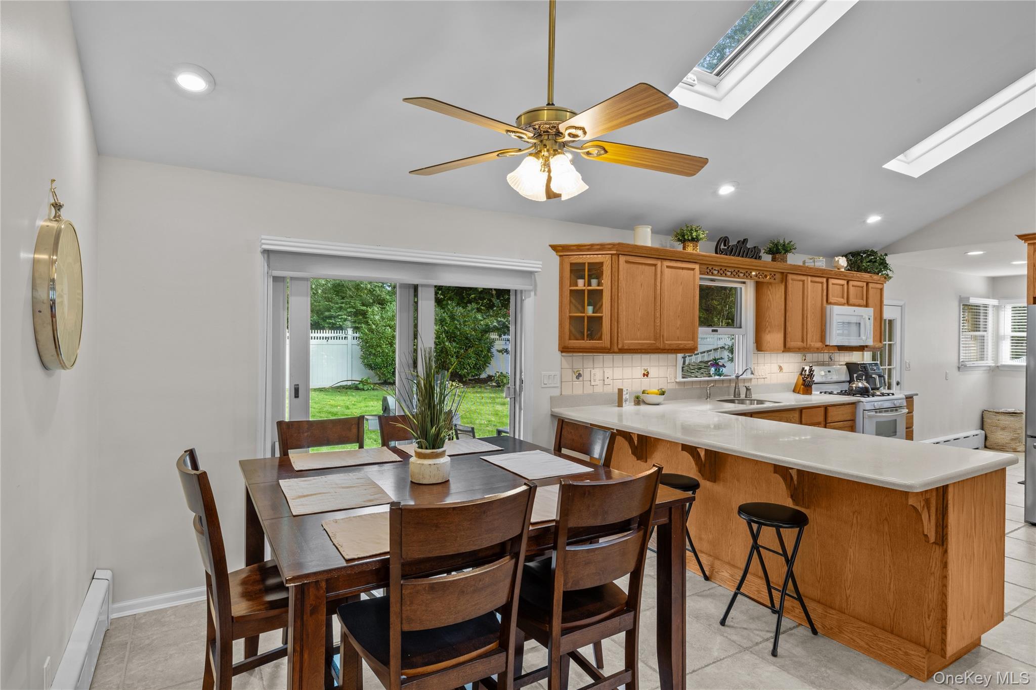 51 Beachfern Road Property Photo 17