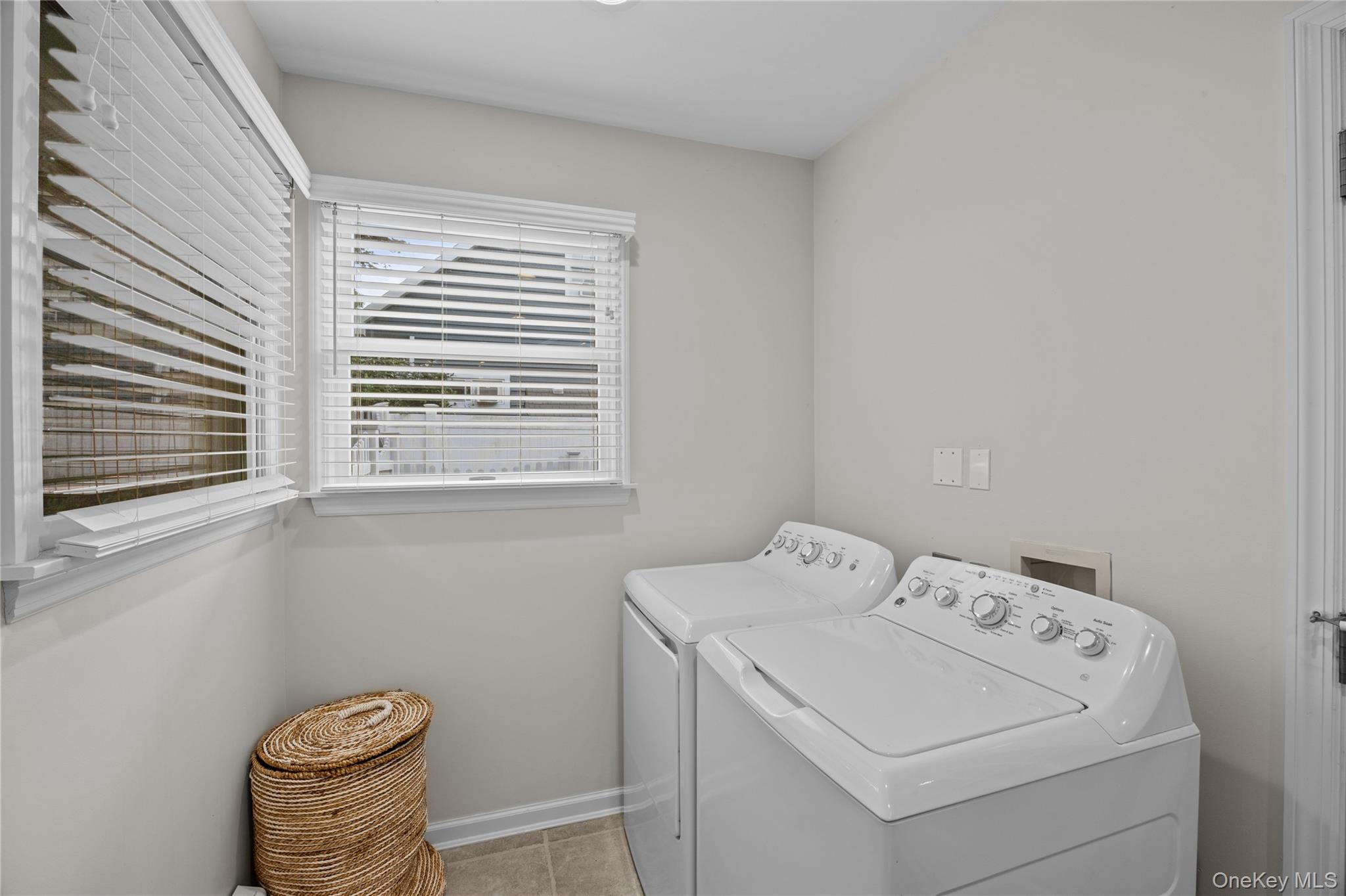 51 Beachfern Road Property Photo 27