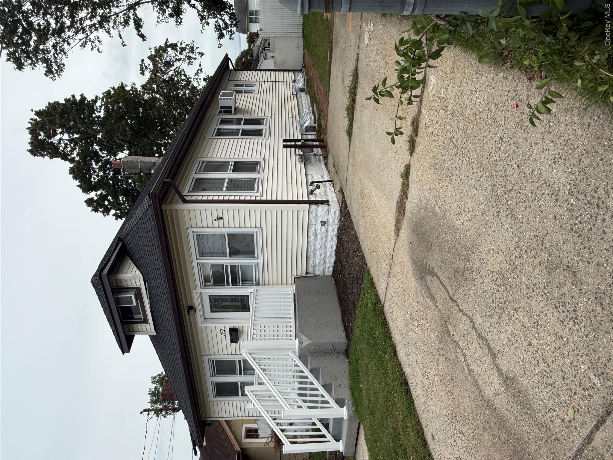 122 Dehnhoff Avenue Property Photo 2