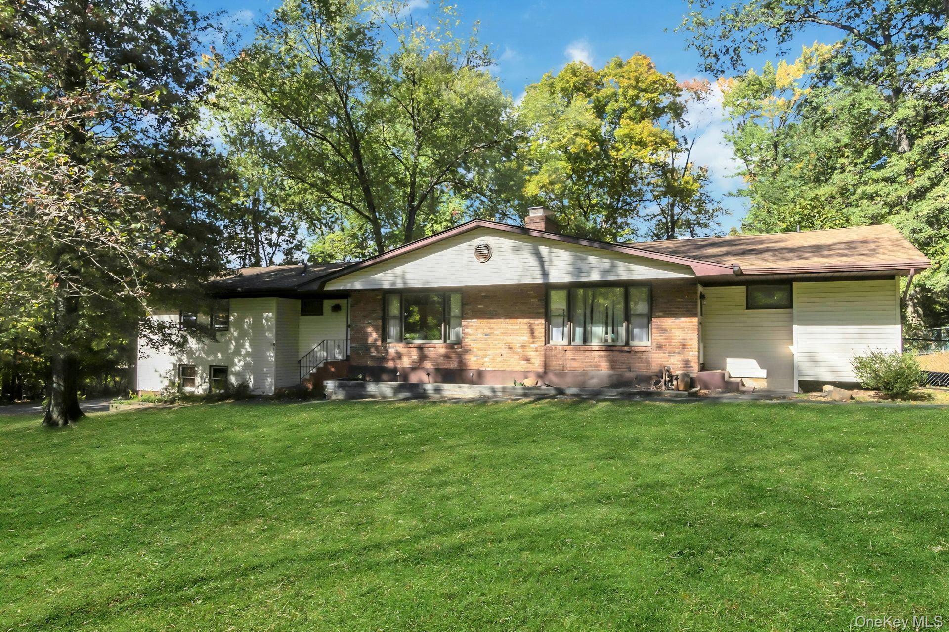 61 Rolling Ridge Road Property Photo 1