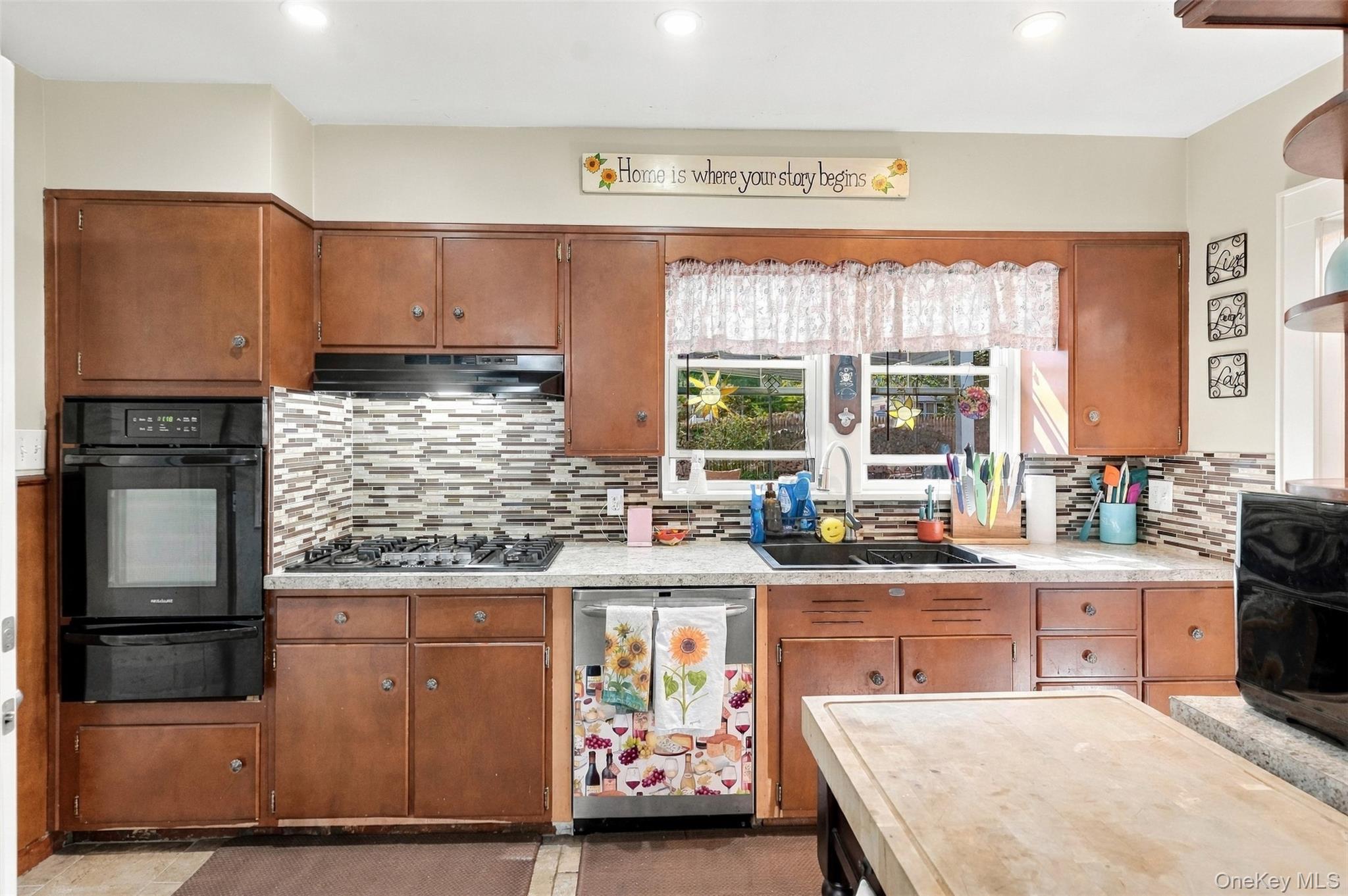 34 Adams Street Property Photo 14