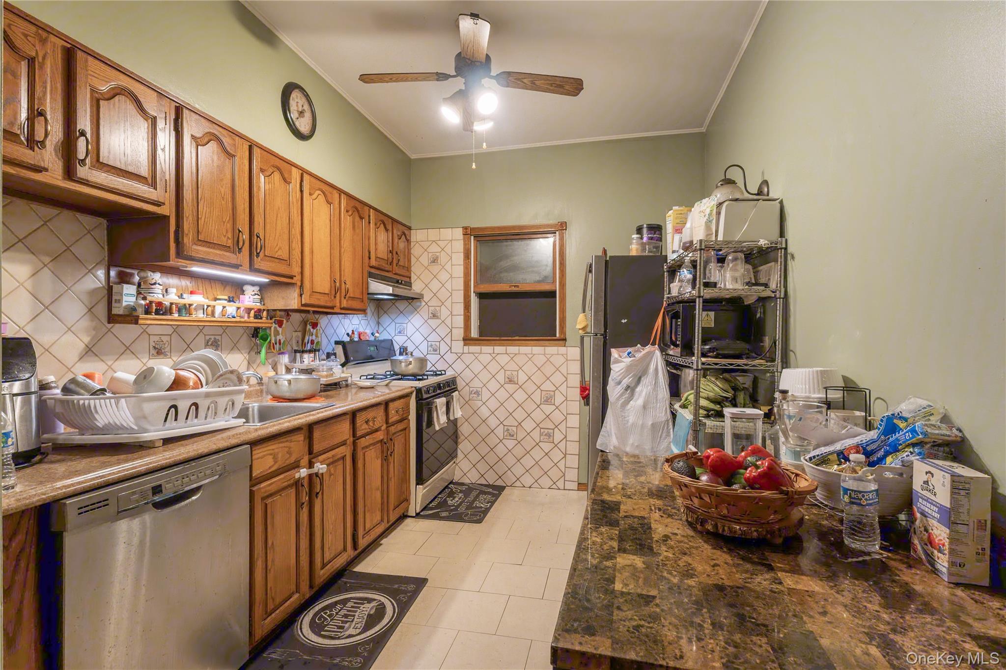 26 Villa Avenue Property Photo 18