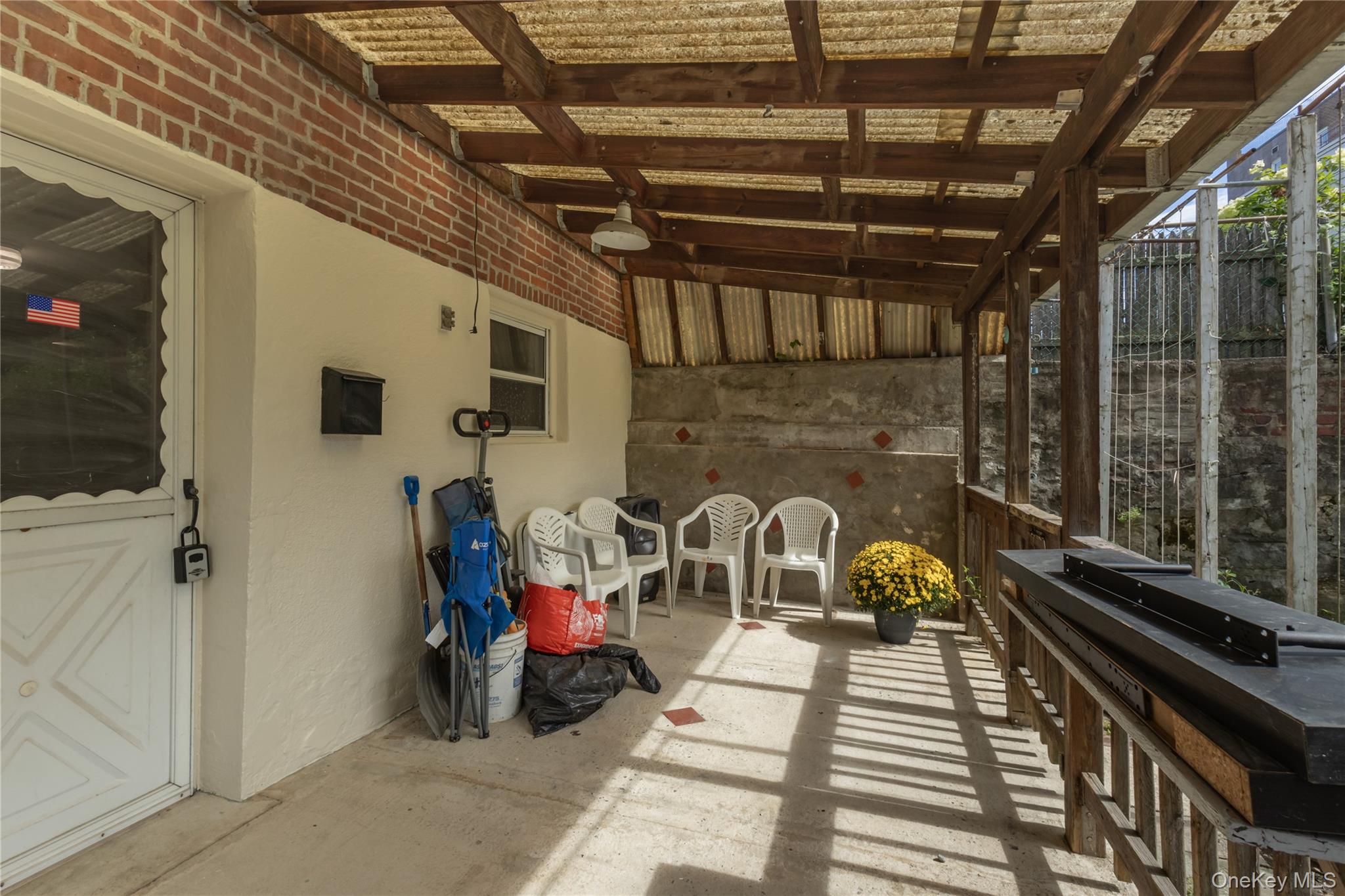 26 Villa Avenue Property Photo 27