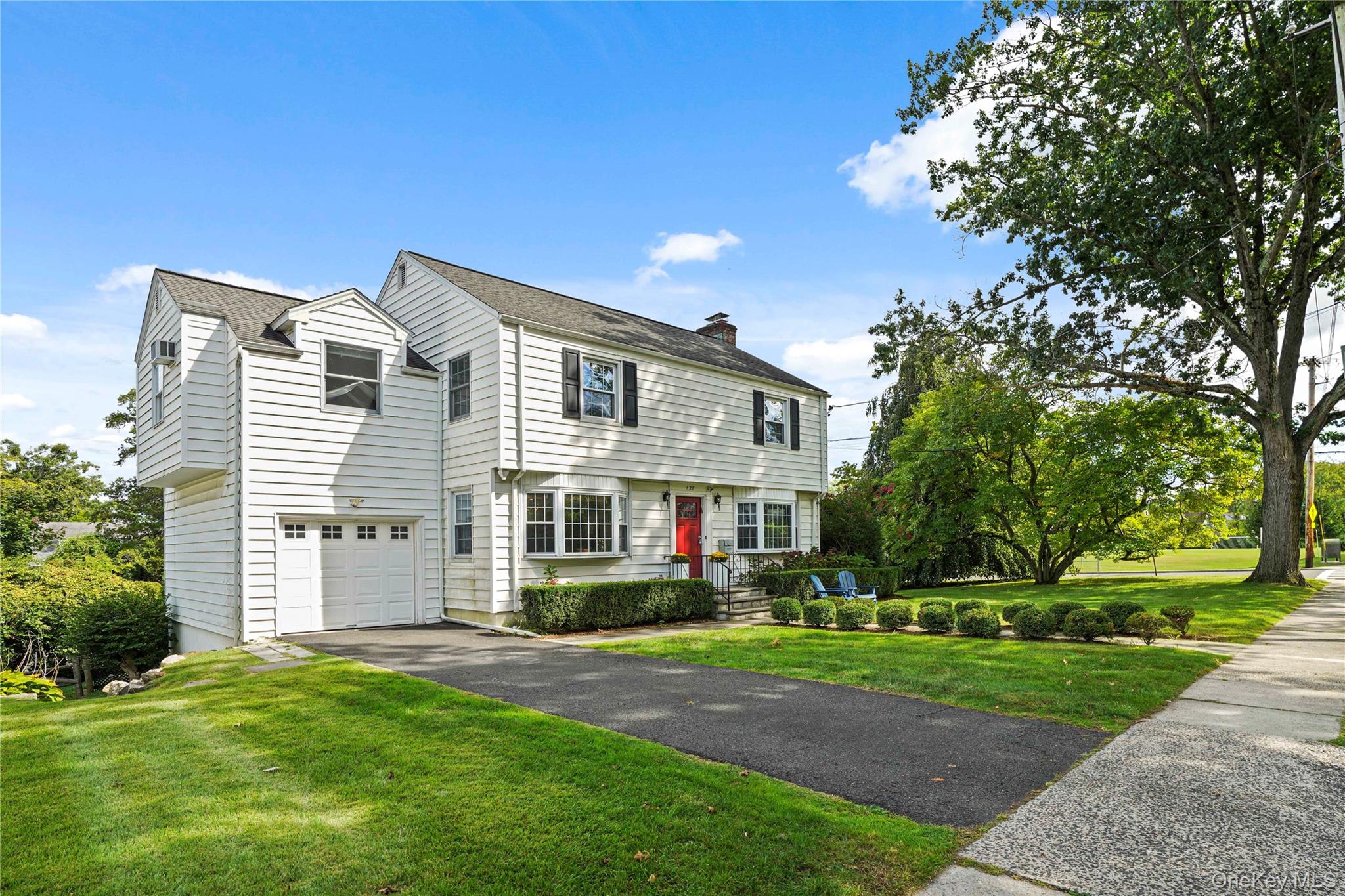 127 Ralph Avenue Property Photo 1