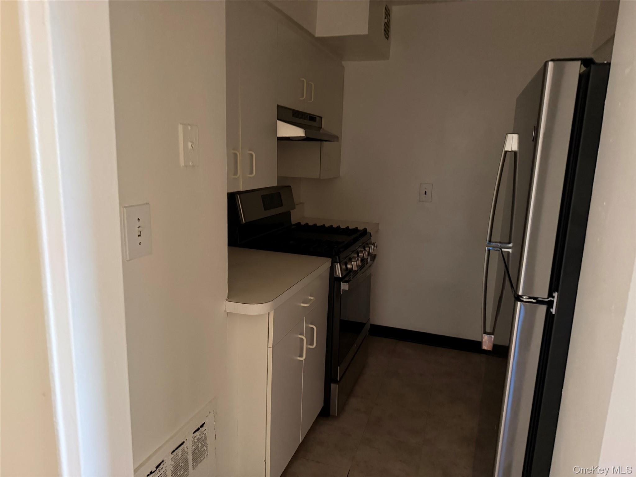 120 S Park Avenue 2-b Property Photo 4