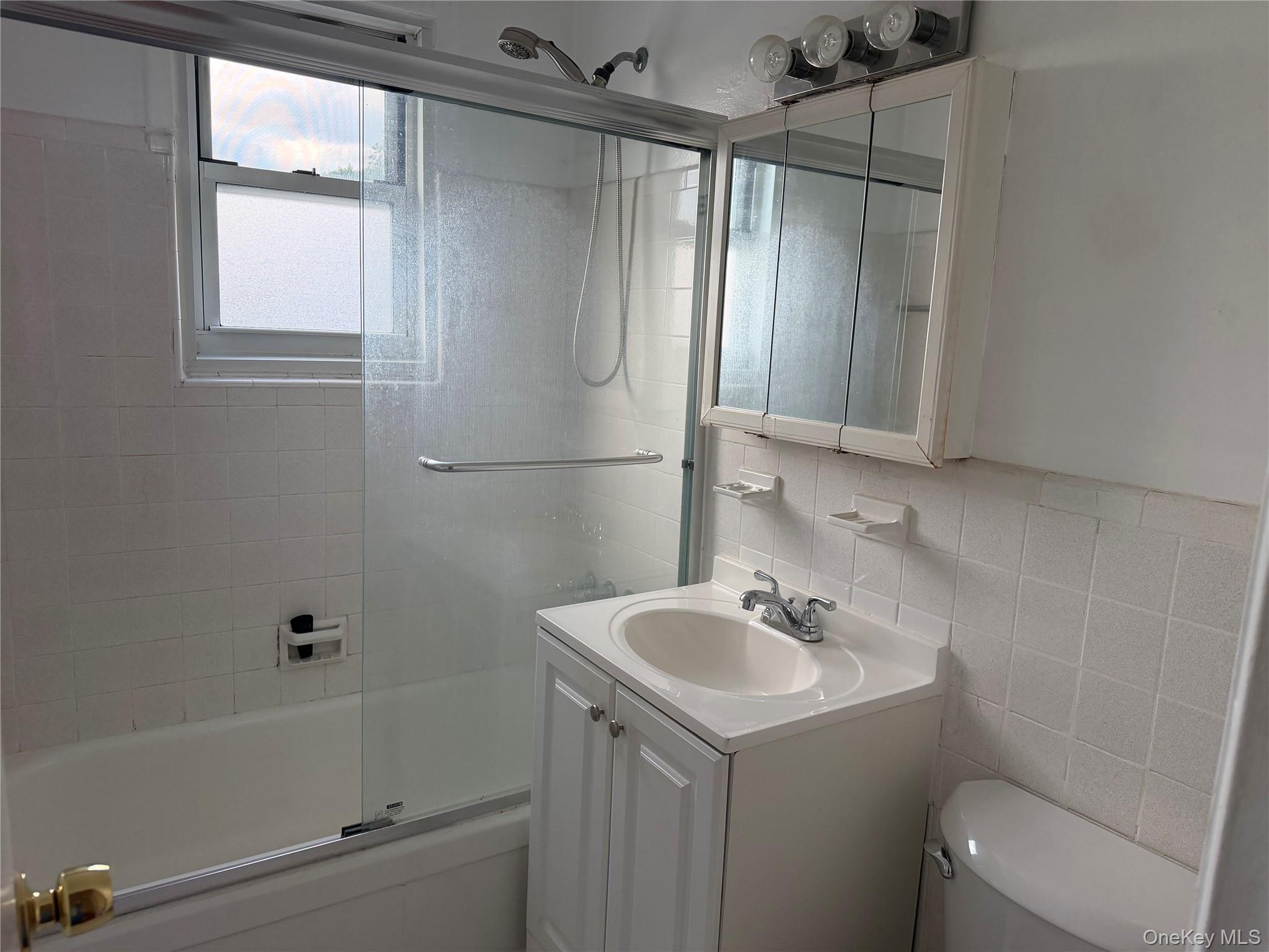 120 S Park Avenue 2-b Property Photo 6