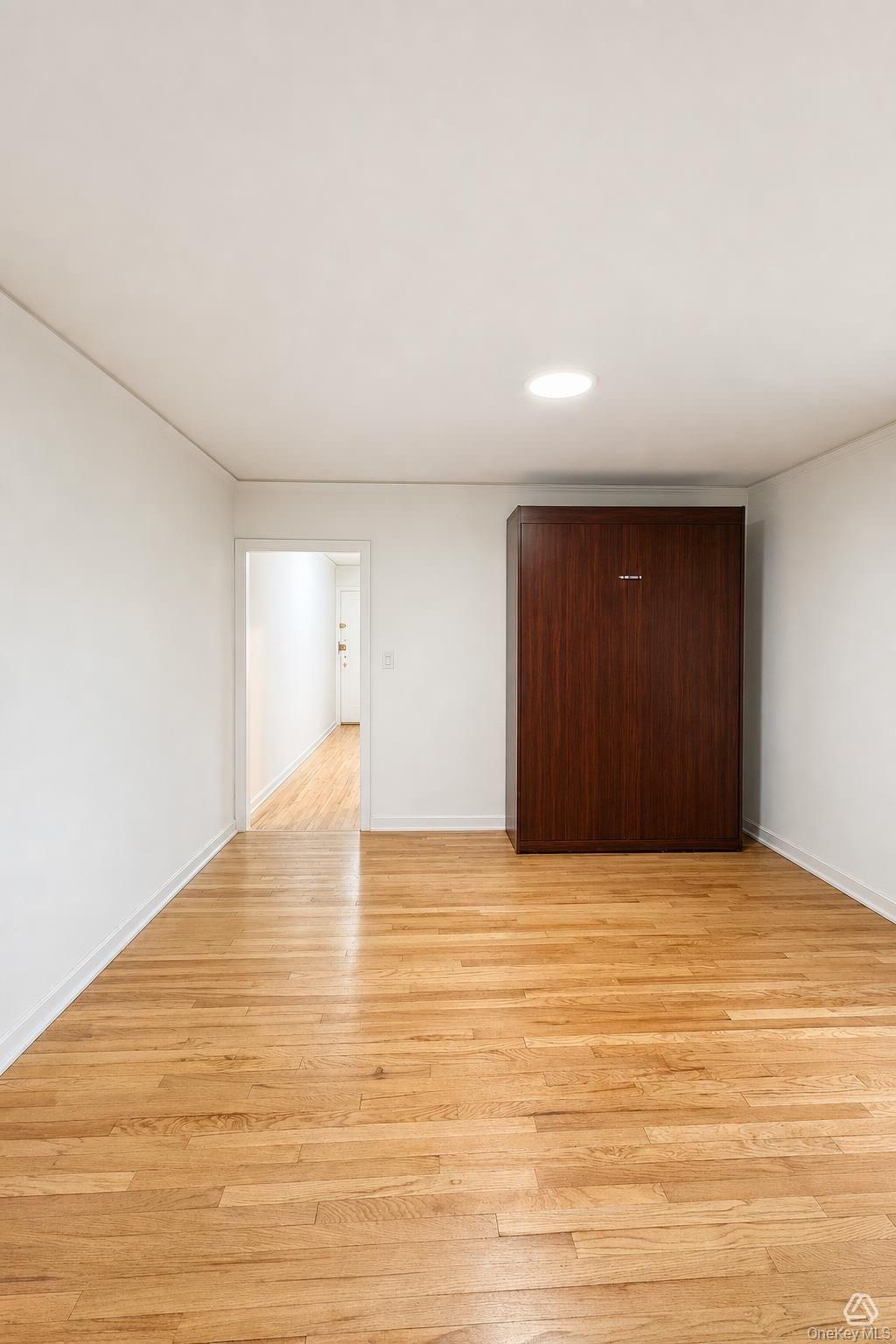 30-15 Hobart Street 4h Property Photo 7