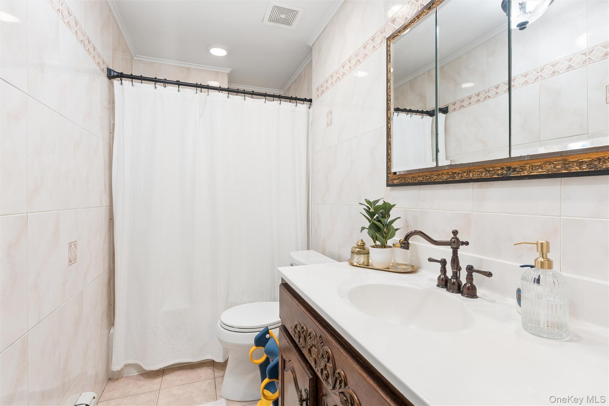 1650 James Street Property Photo 23