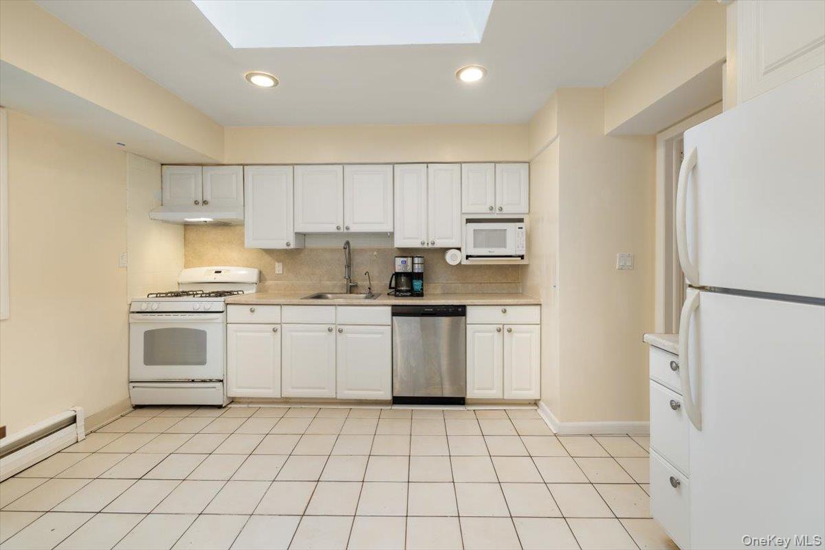 22 Cedar Street Property Photo 9