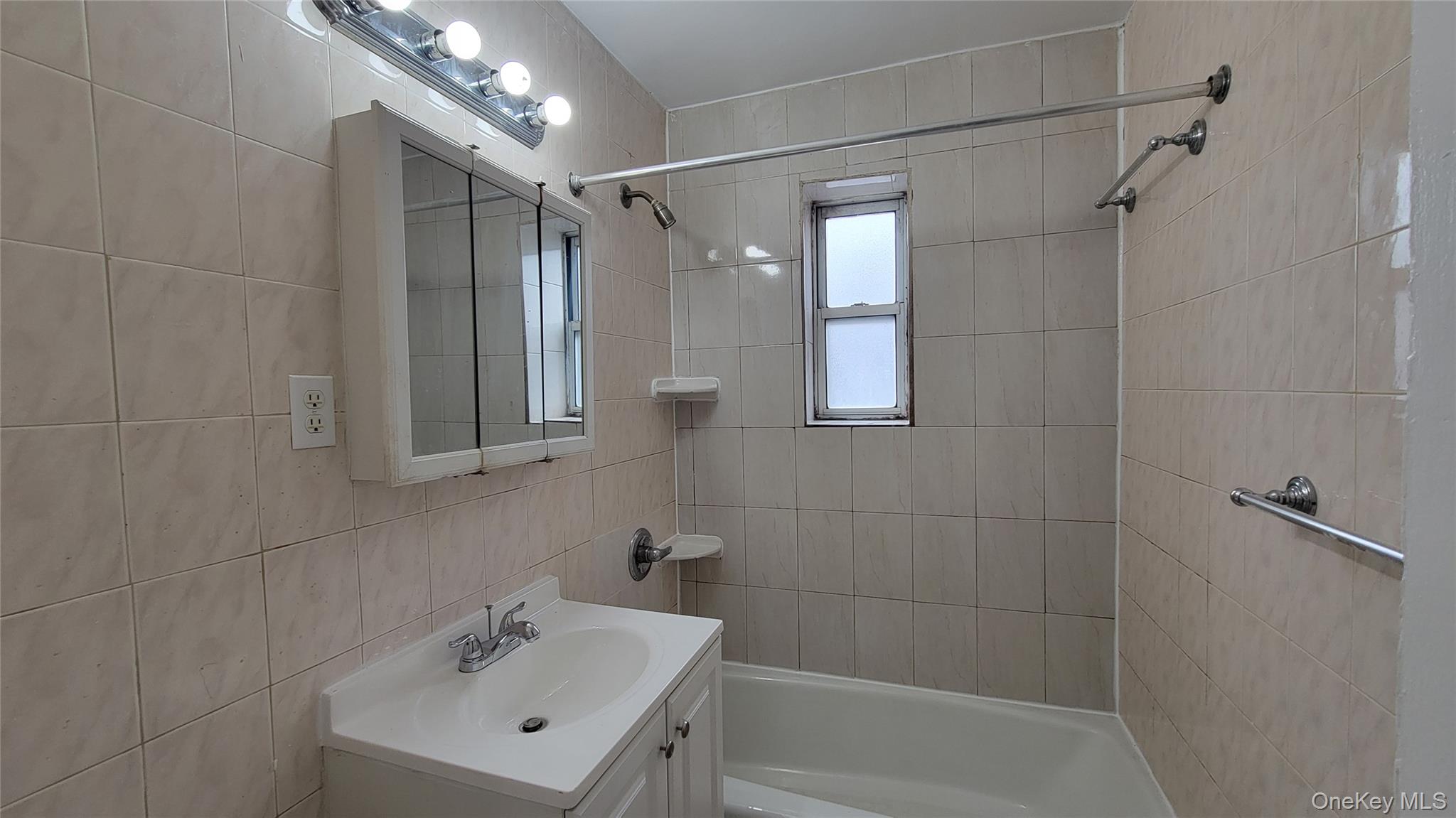 111-05 66 Avenue 1b Property Photo 11