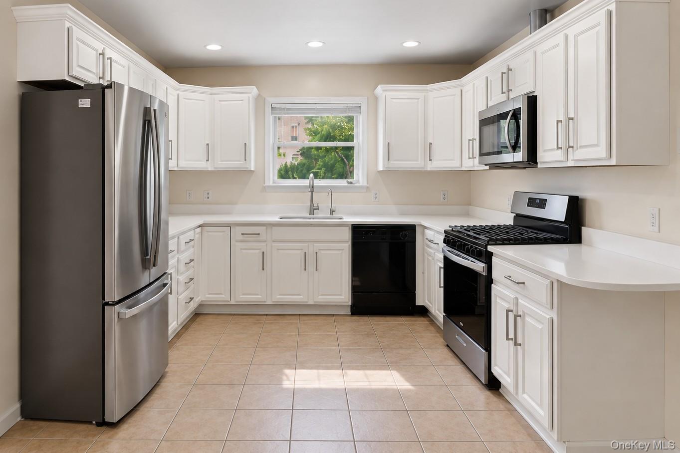 235 Bronx River Road 2 Property Photo 6