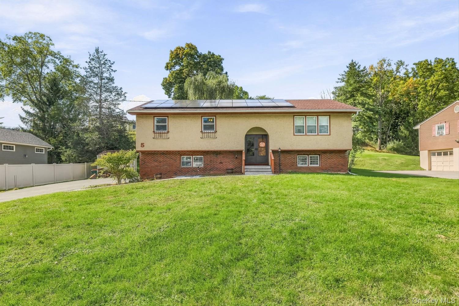 5 Bird Lane Property Photo 1
