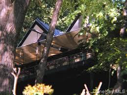 301 Roaring Brook Road Property Photo 7