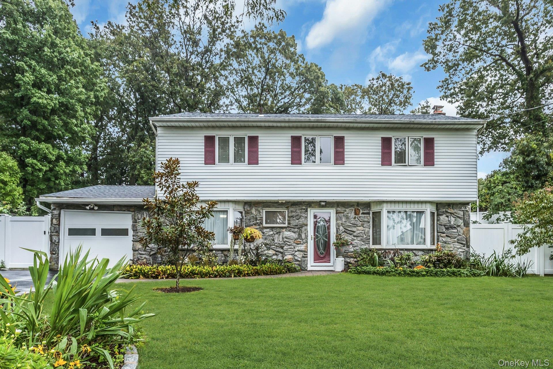 22 Rolling Hills Drive Property Photo 1