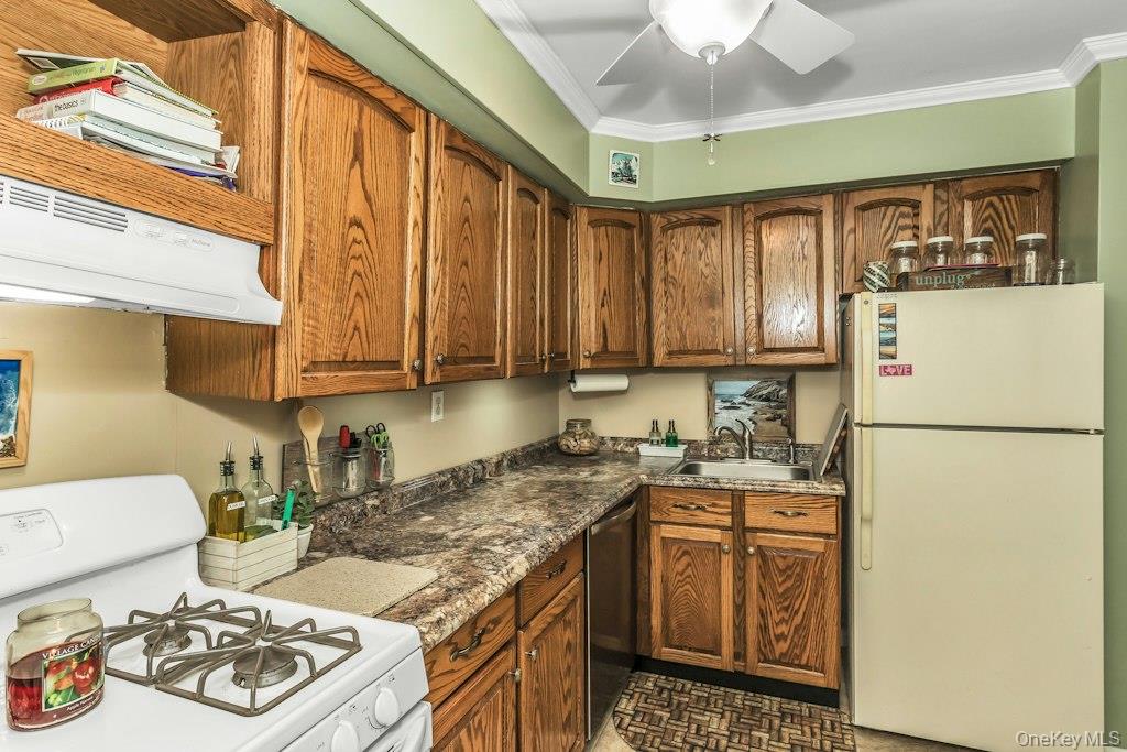 25 Neptune Boulevard 2nd Floor Apt. E Property Photo 13