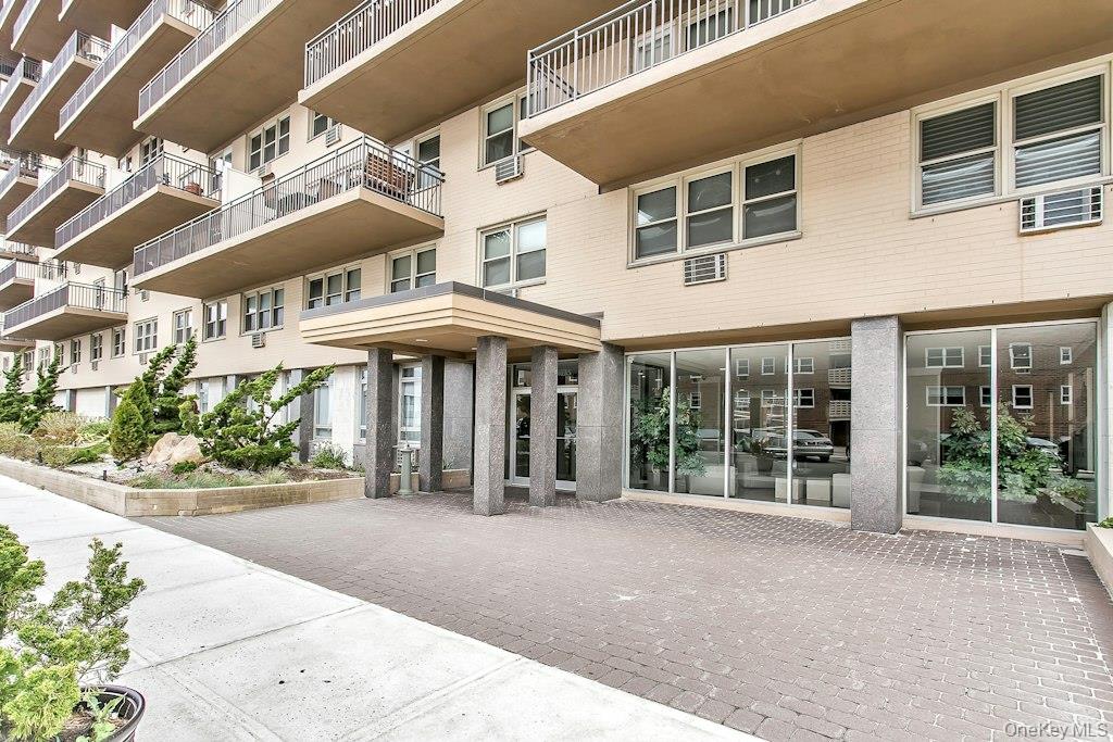 25 Neptune Boulevard 2nd Floor Apt. E Property Photo 14