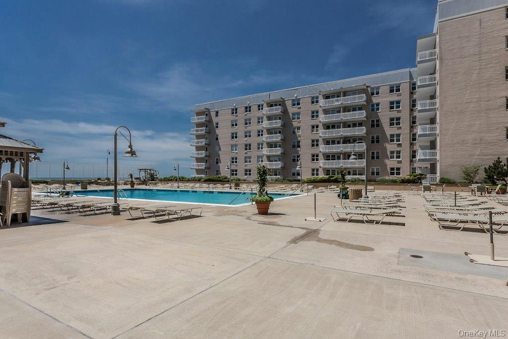 25 Neptune Boulevard 2nd Floor Apt. E Property Photo 20