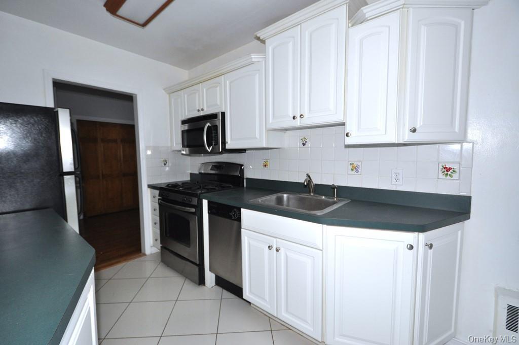 142 Garth Road 2n Property Photo 8
