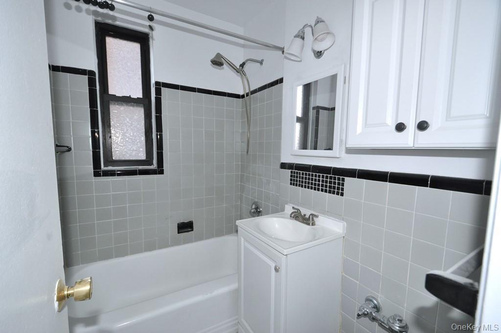142 Garth Road 2n Property Photo 17
