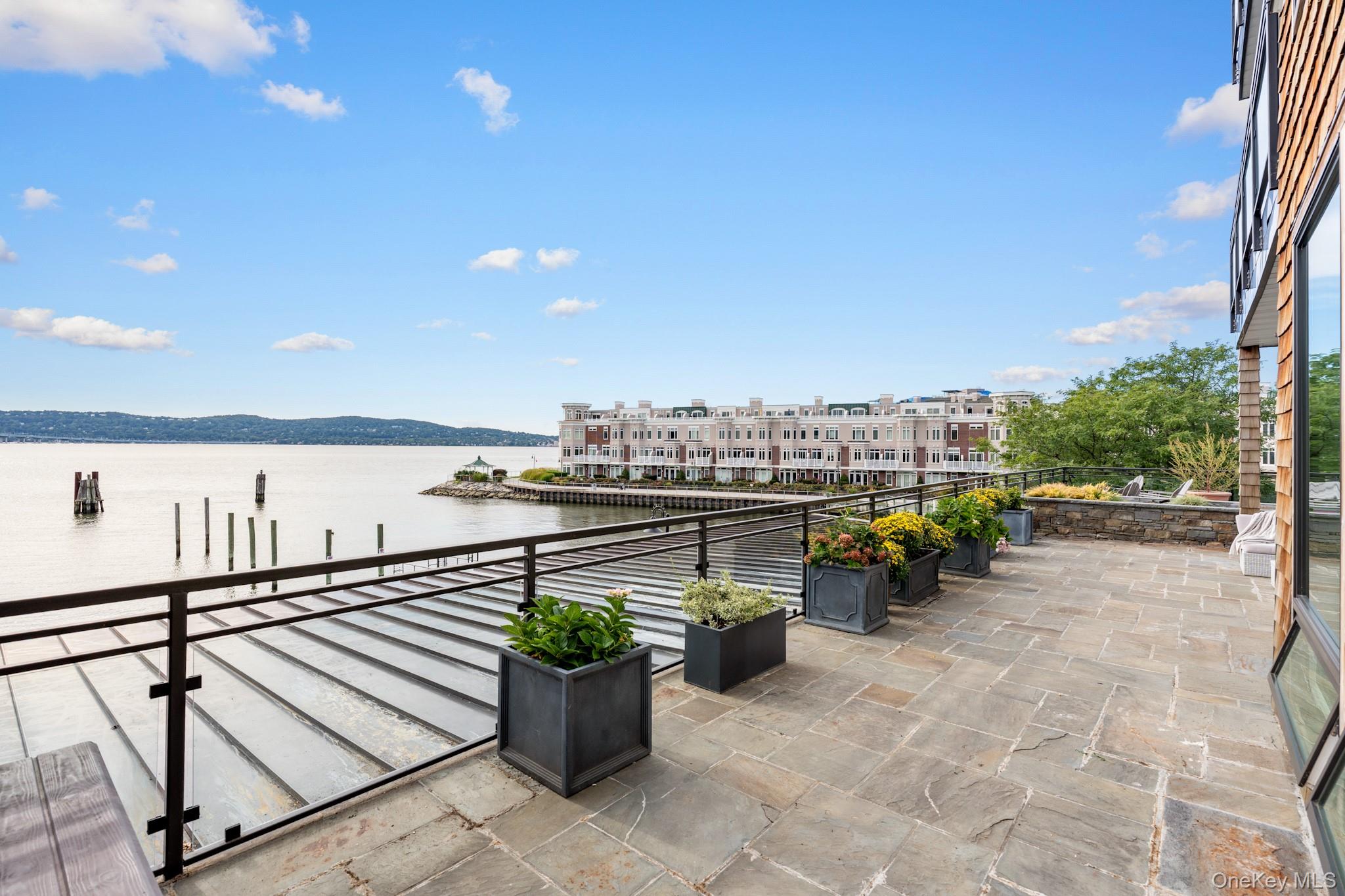 11 River Street 107 Property Photo 17
