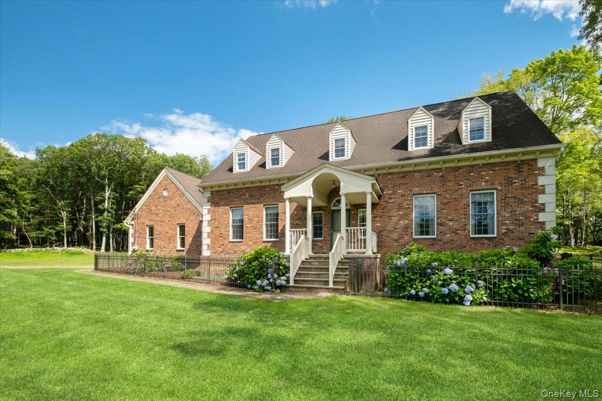46 Skyhigh Road Property Photo 1