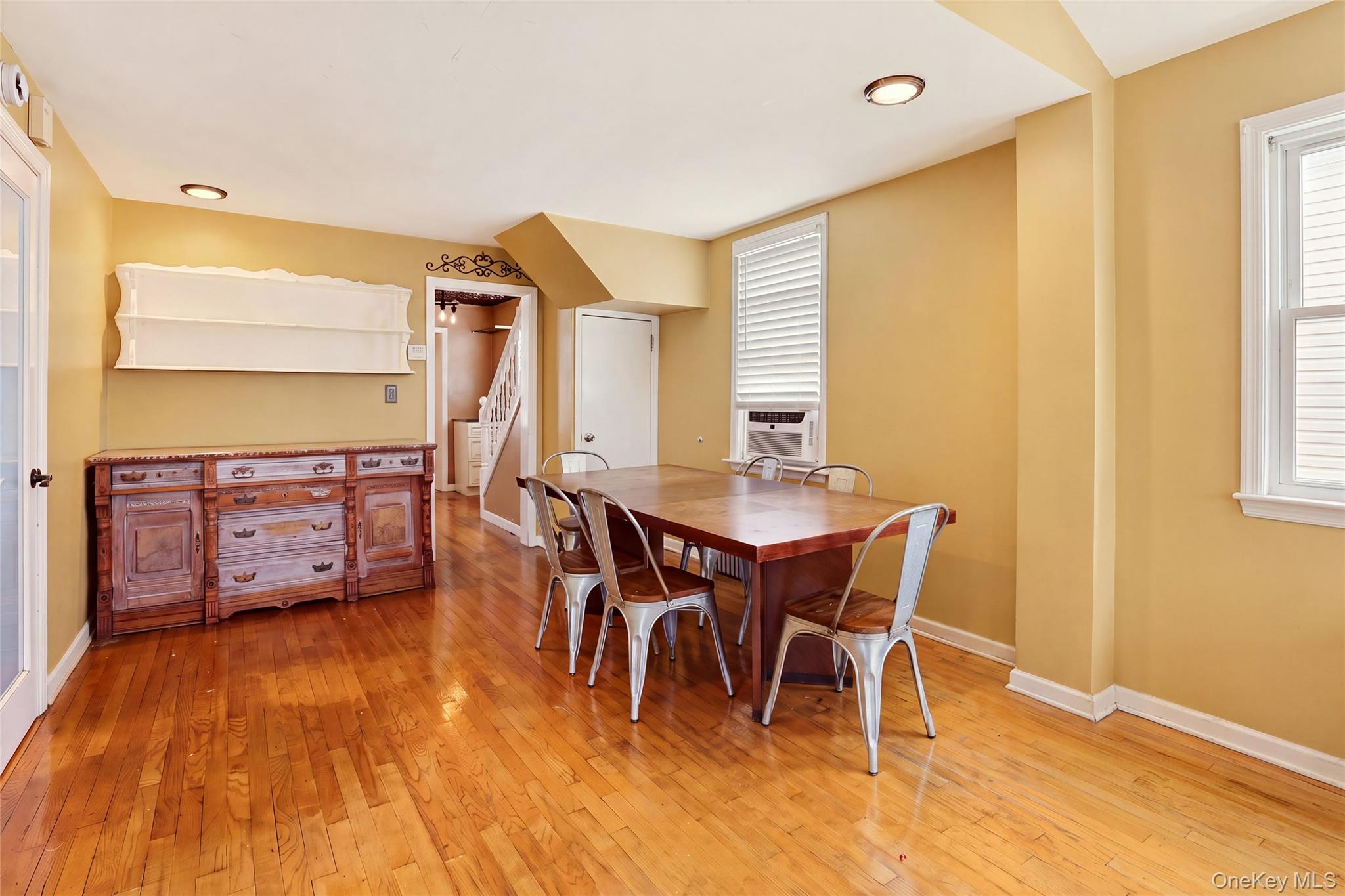19 Catherine Avenue Property Photo 4