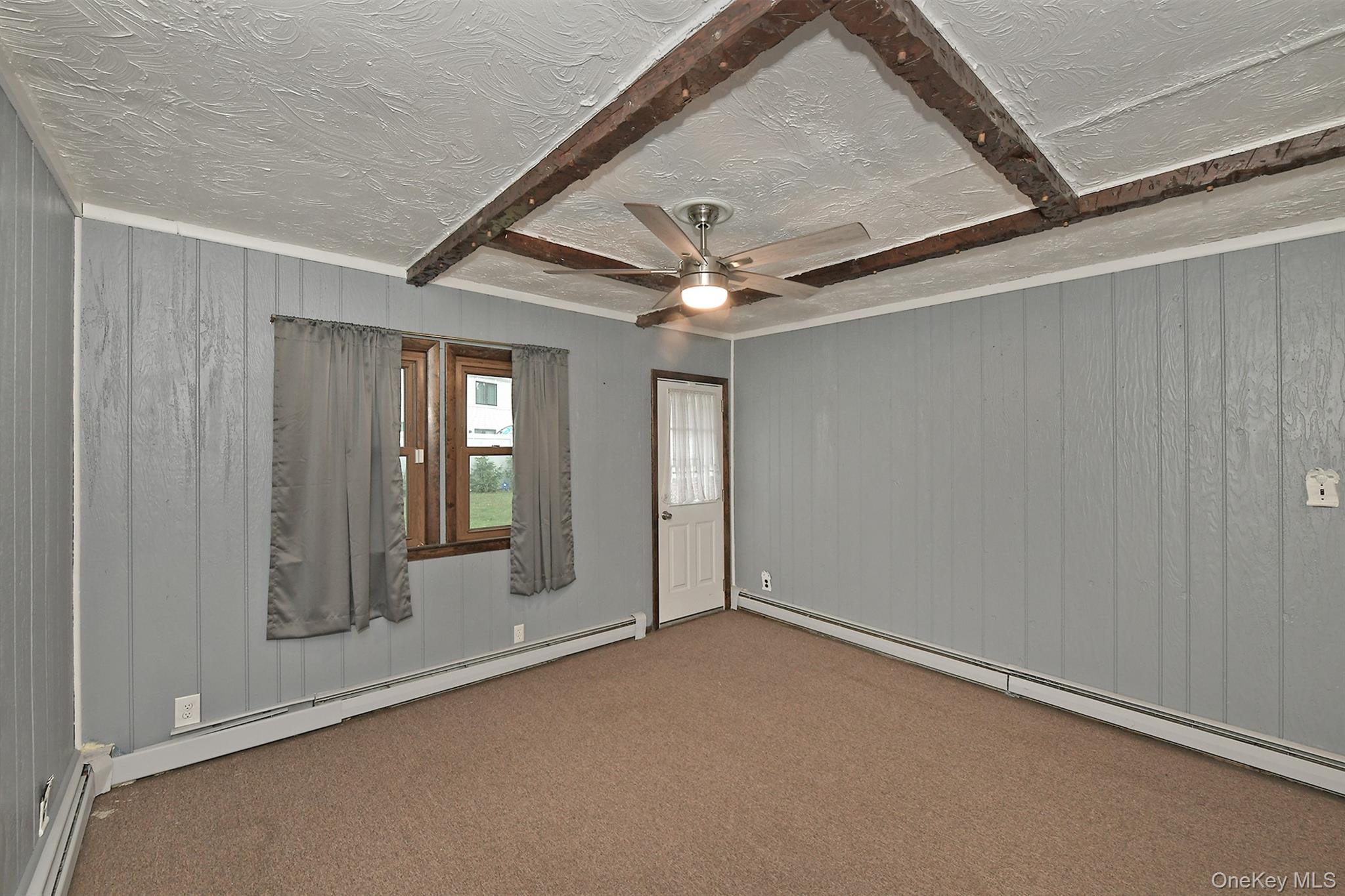 93 Abbey Lane Property Photo 6