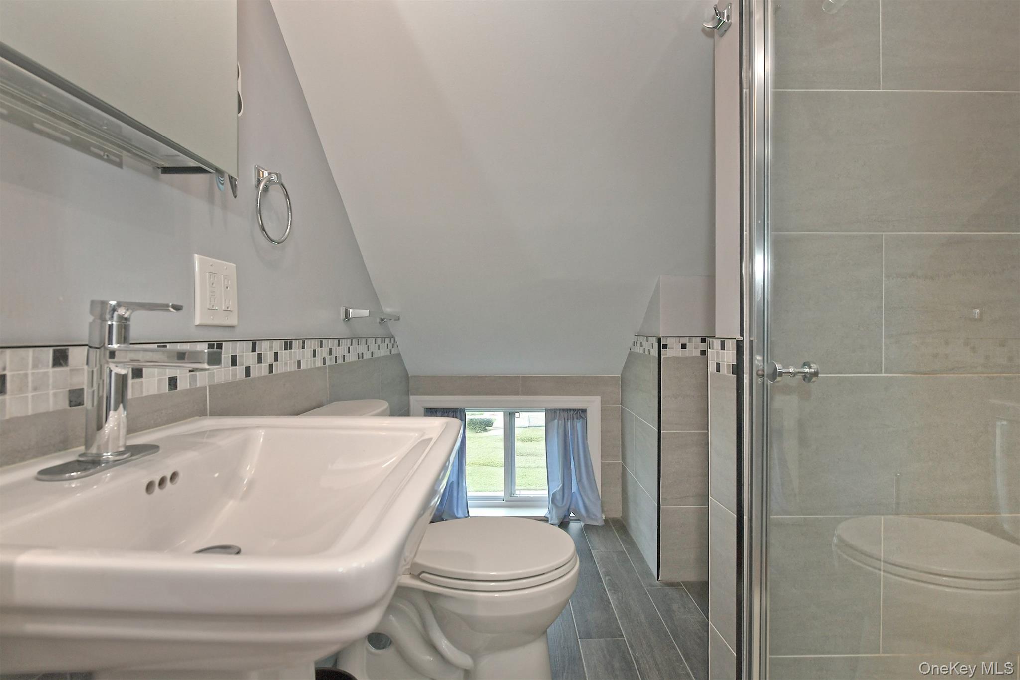 93 Abbey Lane Property Photo 19
