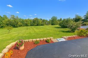 10 Ashlyn Drive Property Photo 12
