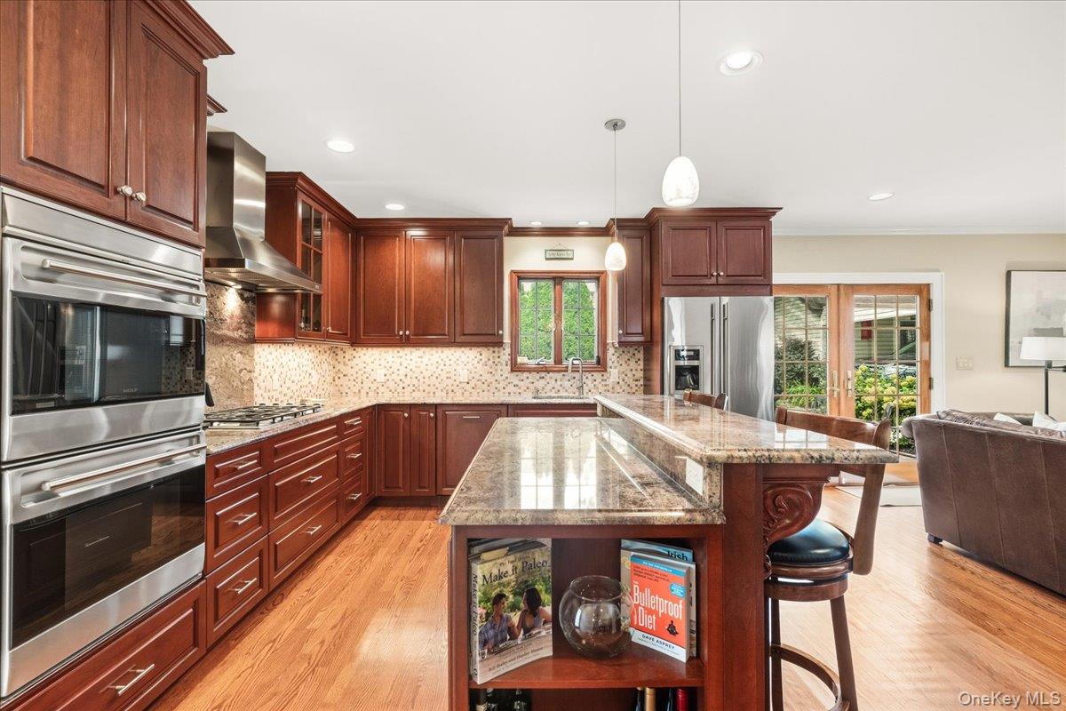 30 Astor Place Property Photo 14