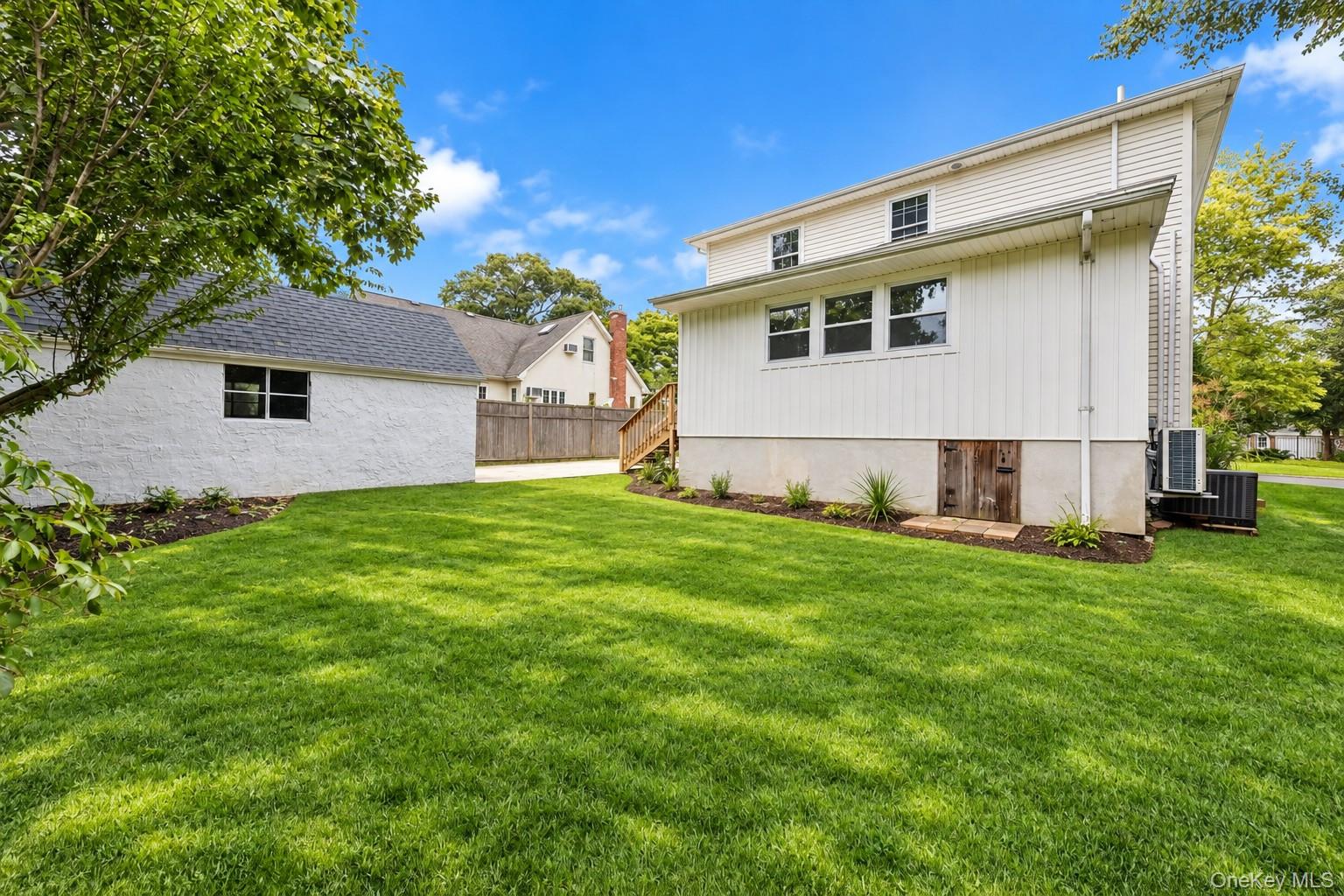 10 Grace Court Property Photo 2