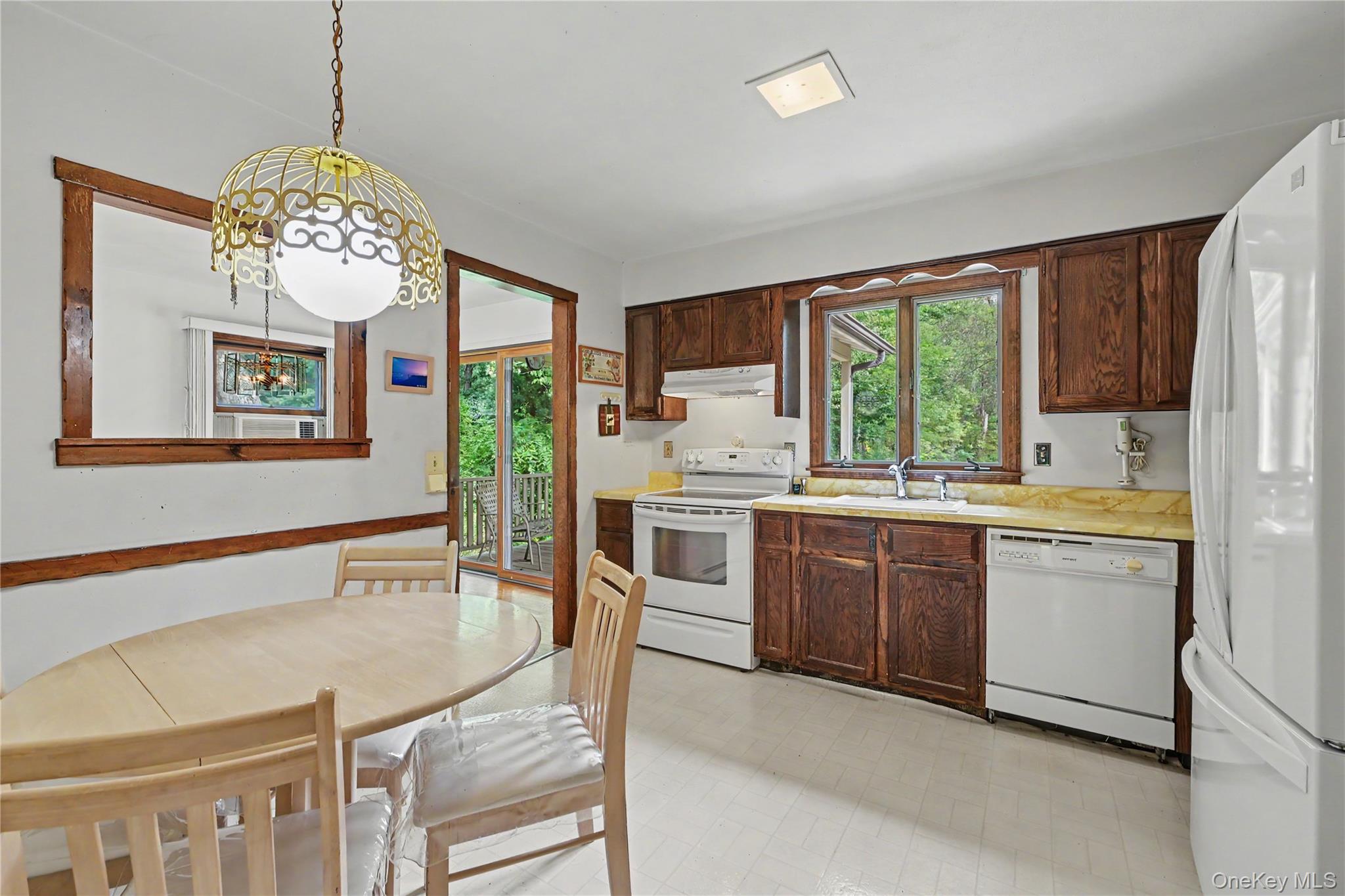 26 Tamarack Hill Drive Property Photo 10