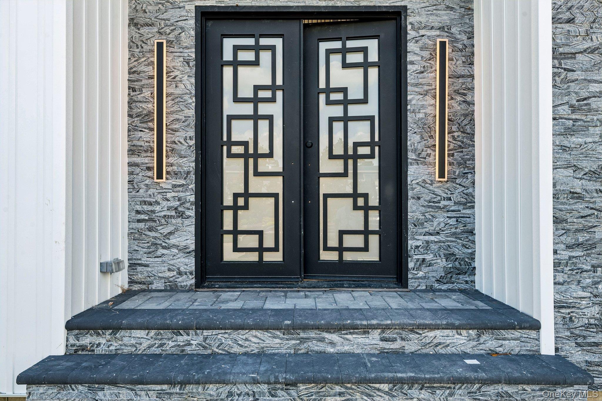 2 Radial Lane Property Photo 2