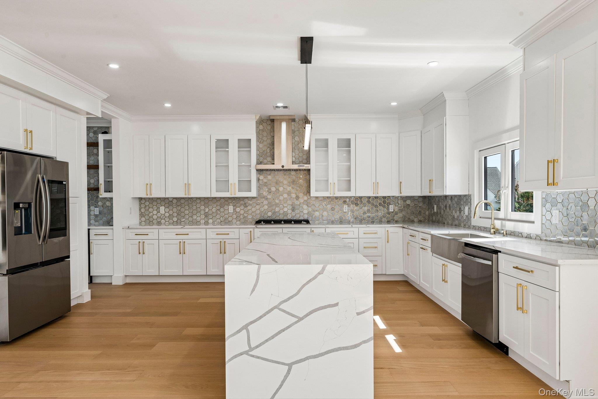 2 Radial Lane Property Photo 10