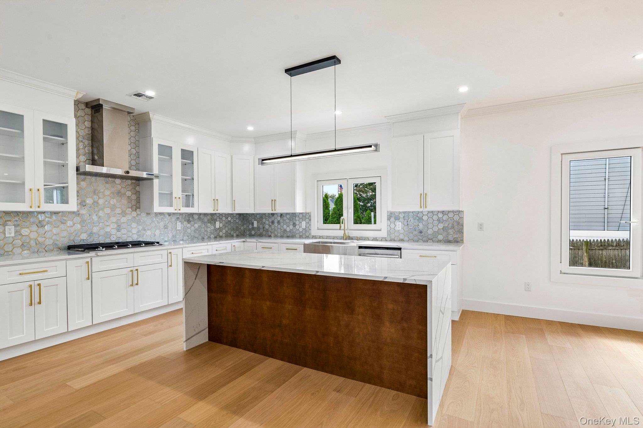 2 Radial Lane Property Photo 12