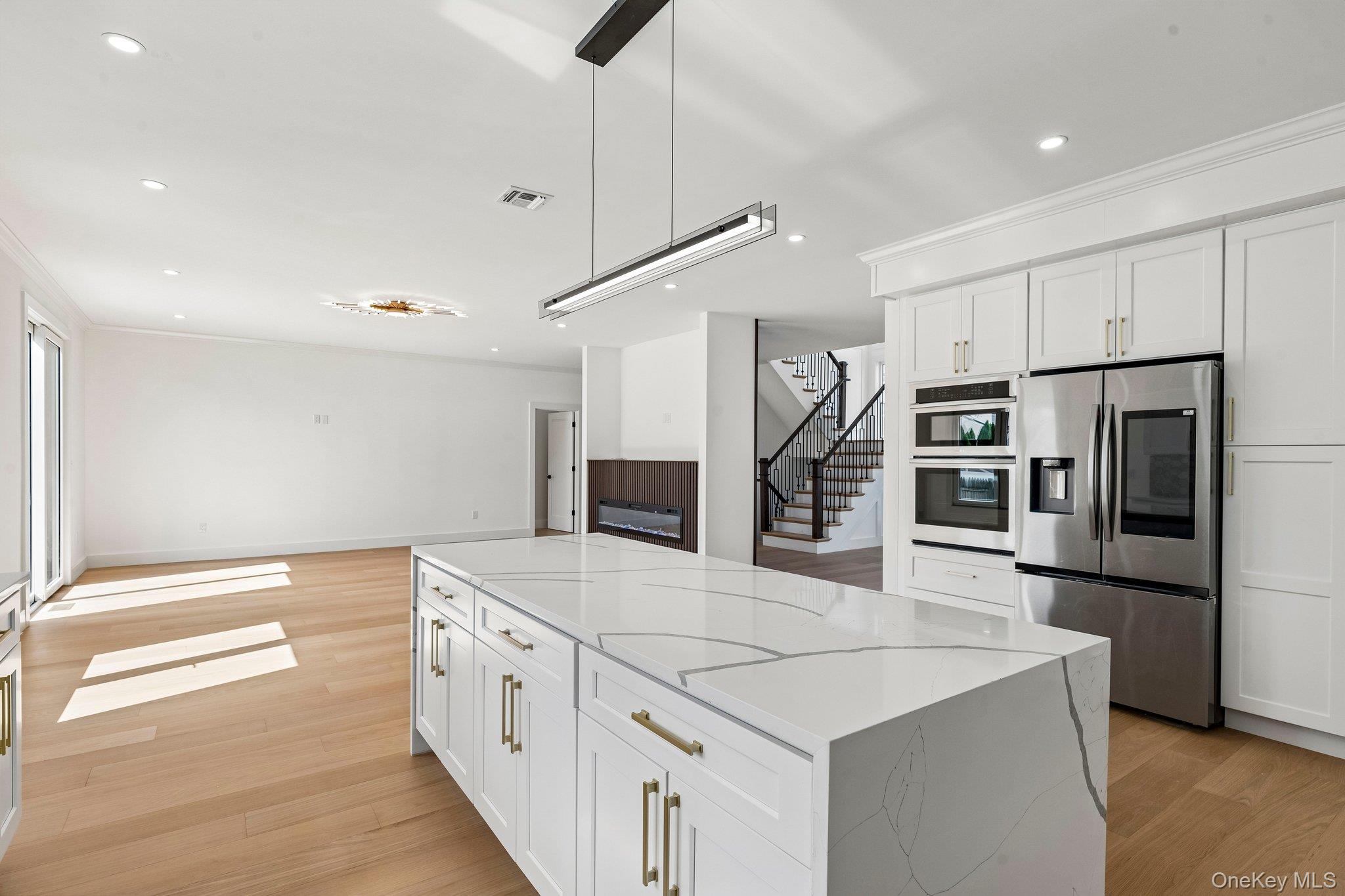 2 Radial Lane Property Photo 13