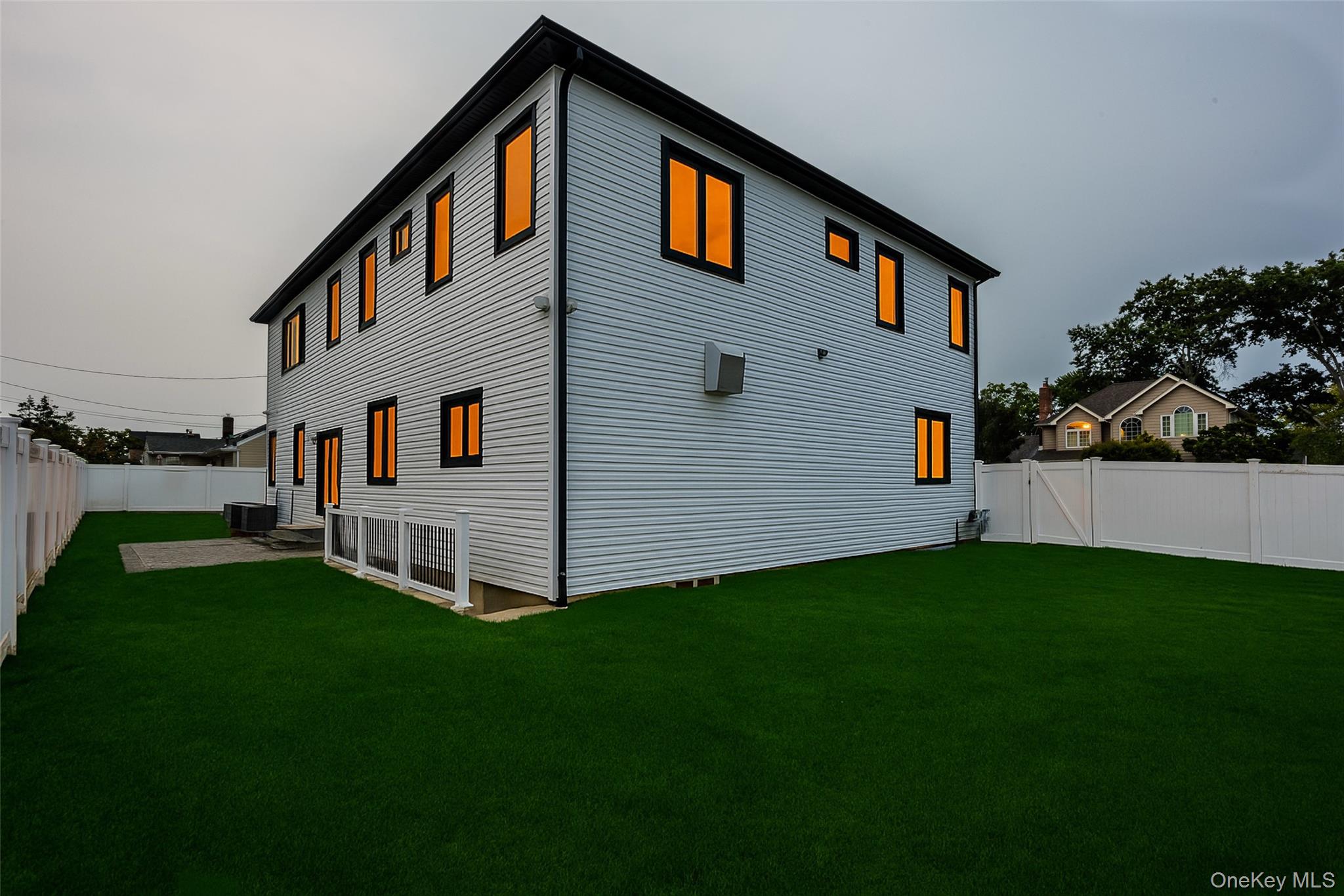 2 Radial Lane Property Photo 34