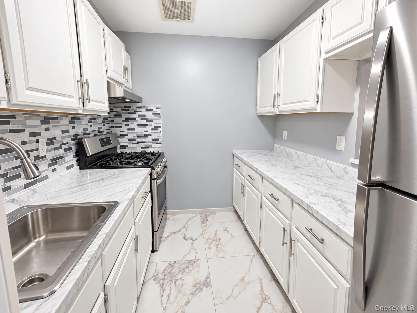 485 Pennsylvania Avenue Property Photo 3