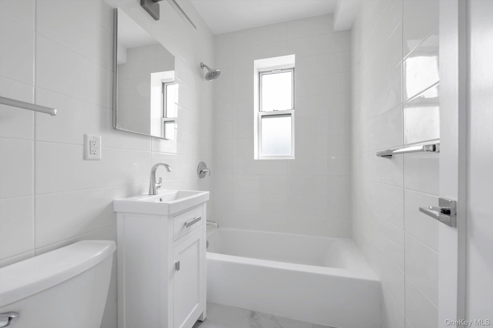 1367 Broadway B17 Property Photo 9