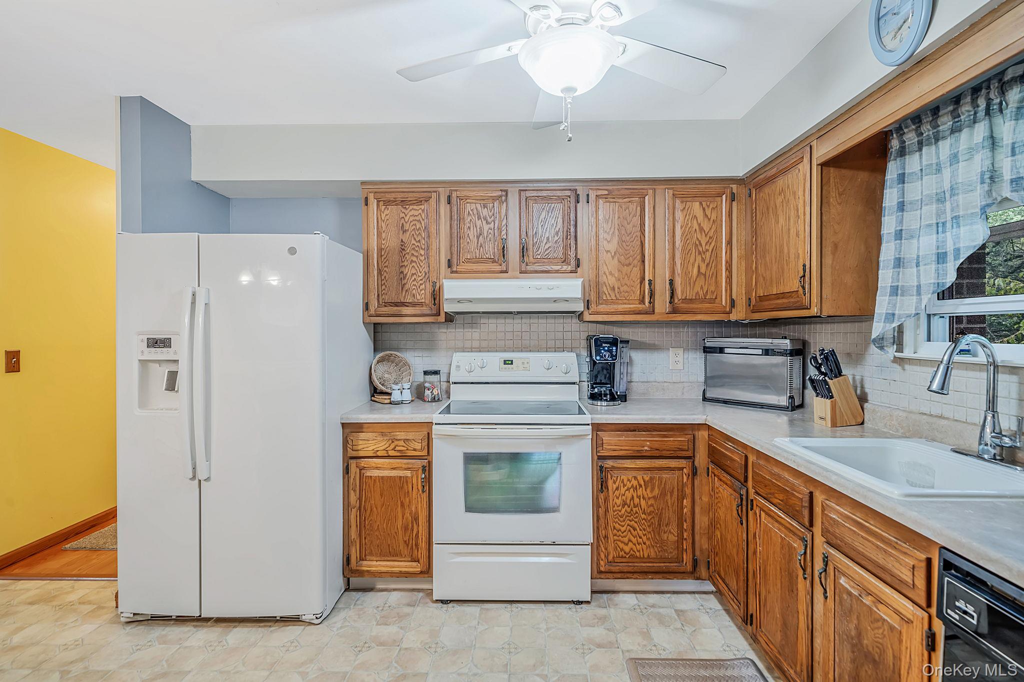 102 Robinson Avenue Property Photo 11
